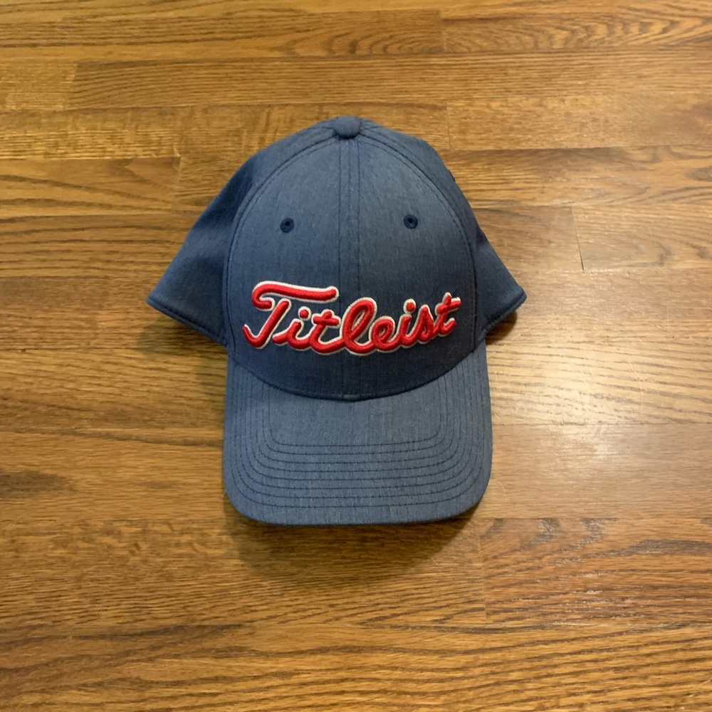 Men’s titleist hat